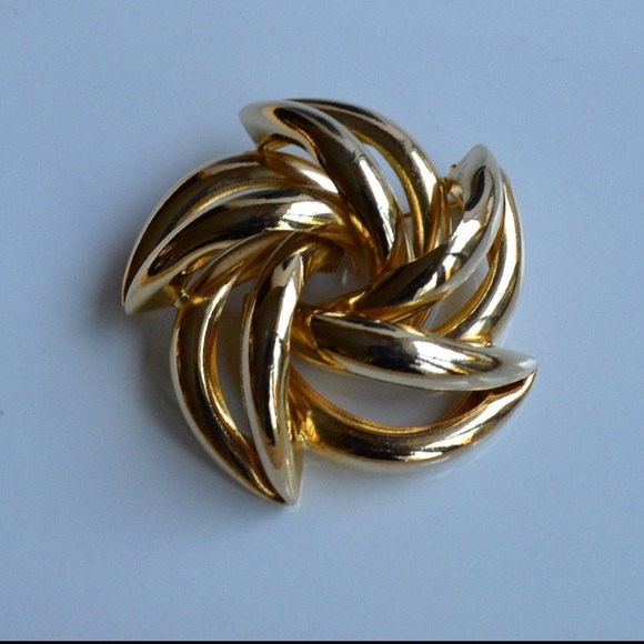 Estate Jewelry - Vintage Gold Tone Abstract Flower Brooch Modernist Costume Jewelry Gifts Estate